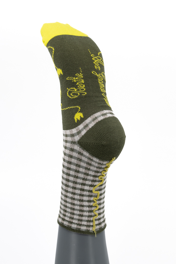 Berthe aux grands pieds_ Fleur Jaune Mid-2